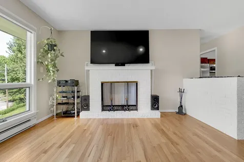 8 Butler Drive Lewiston ME 04240