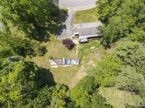8 Butler Drive Lewiston ME 04240