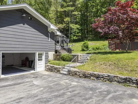 8 Butler Drive Lewiston ME 04240