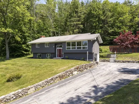 8 Butler Drive Lewiston ME 04240