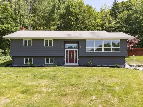 8 Butler Drive Lewiston ME 04240