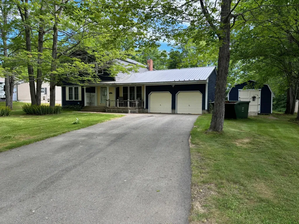 58 Ridgewood Drive Baileyville ME 04694
