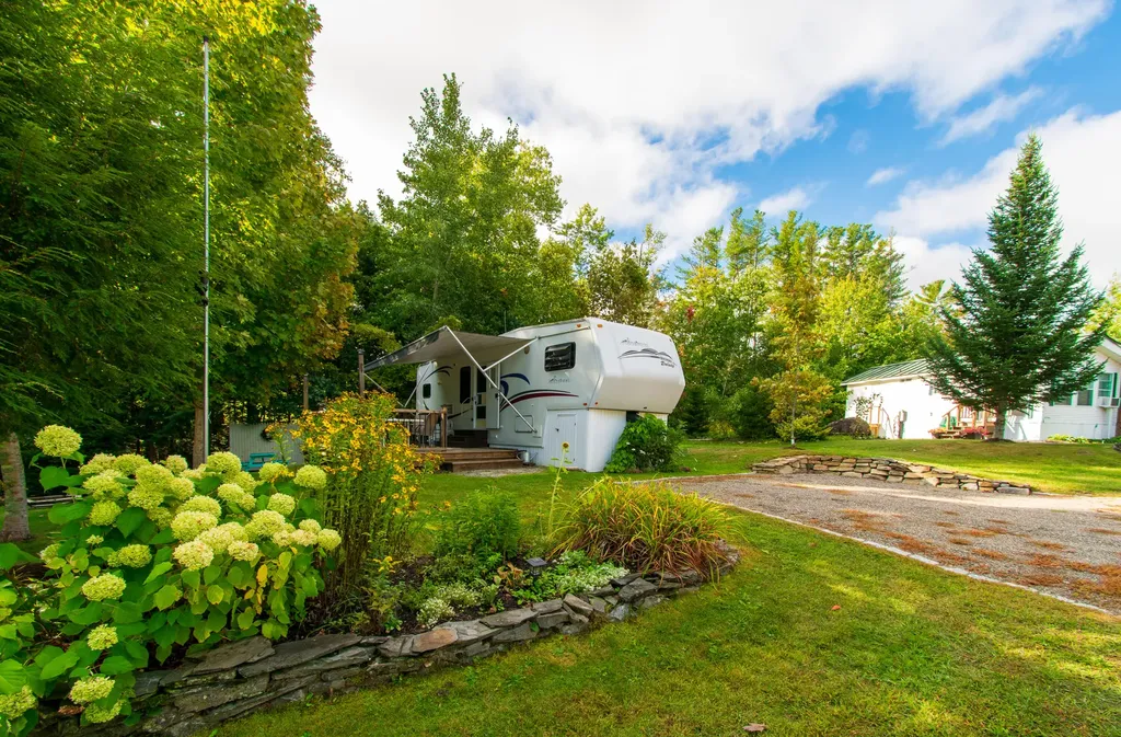 33 Fox Den Lane Warren ME 04864