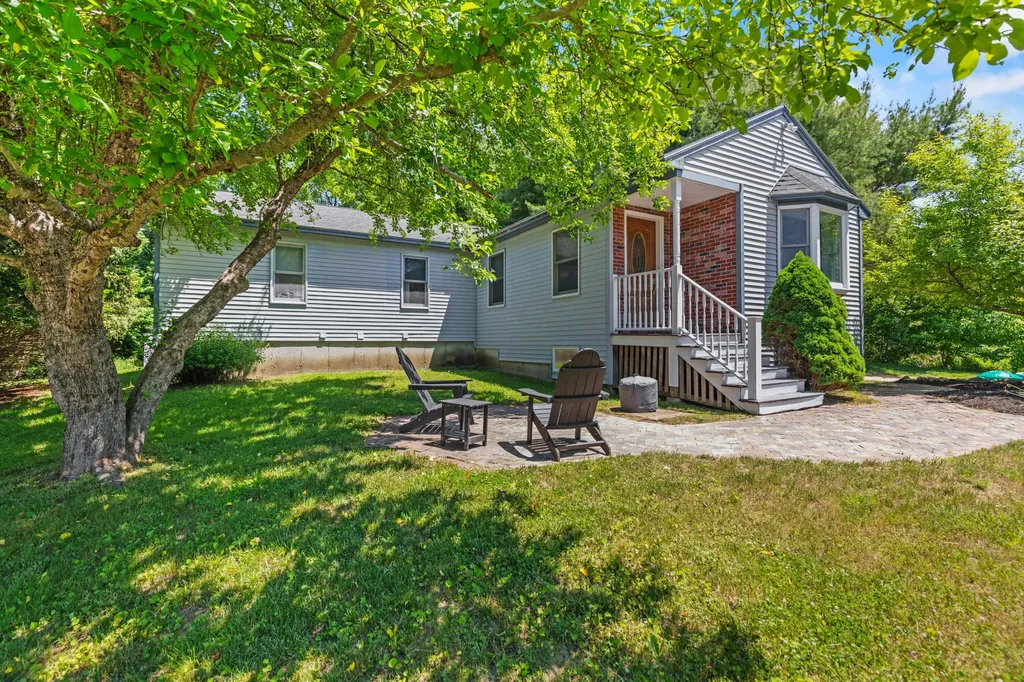 13 Christopher Road Gorham ME 04038