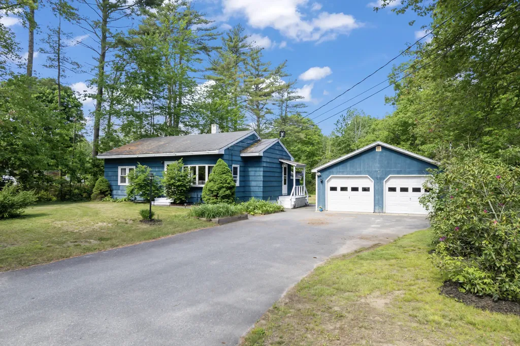 90 Tedford Road Topsham ME 04086