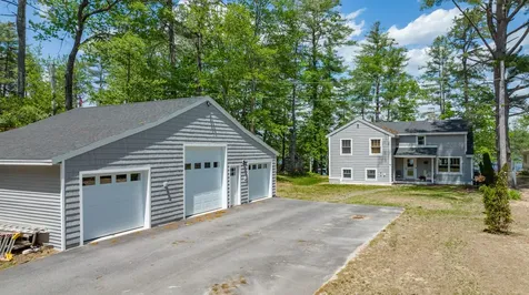 28 E Eleanor Avenue Standish ME 04084