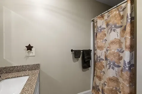 28 E Eleanor Avenue Standish ME 04084