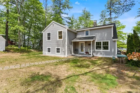 28 E Eleanor Avenue Standish ME 04084