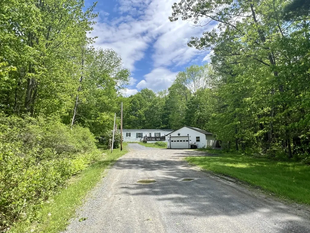 189 Commercial Street Hartland ME 04943