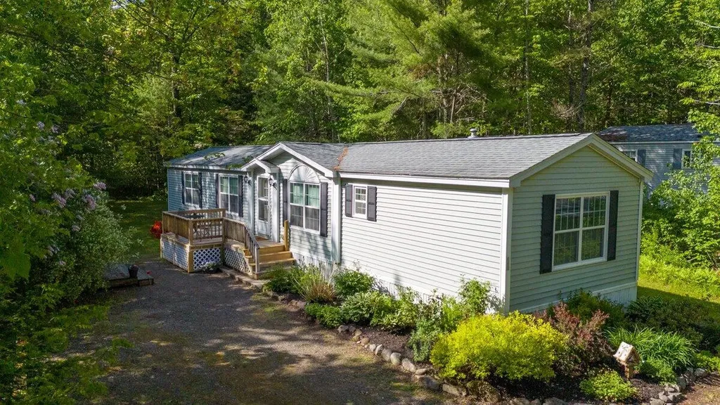 10 Mountainside Park Camden ME 04843