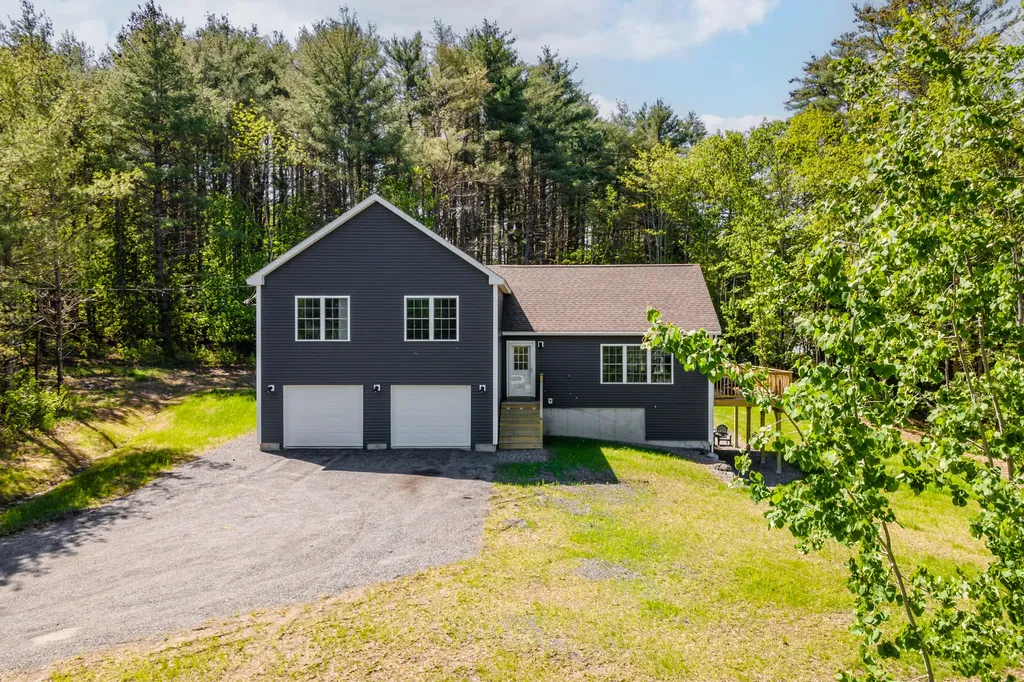 564 Kenduskeag Avenue Bangor ME 04401