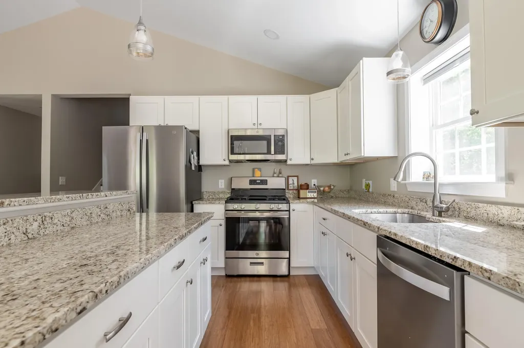 564 Kenduskeag Avenue Bangor ME 04401