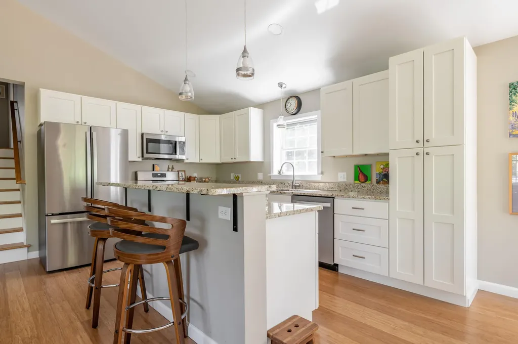 564 Kenduskeag Avenue Bangor ME 04401