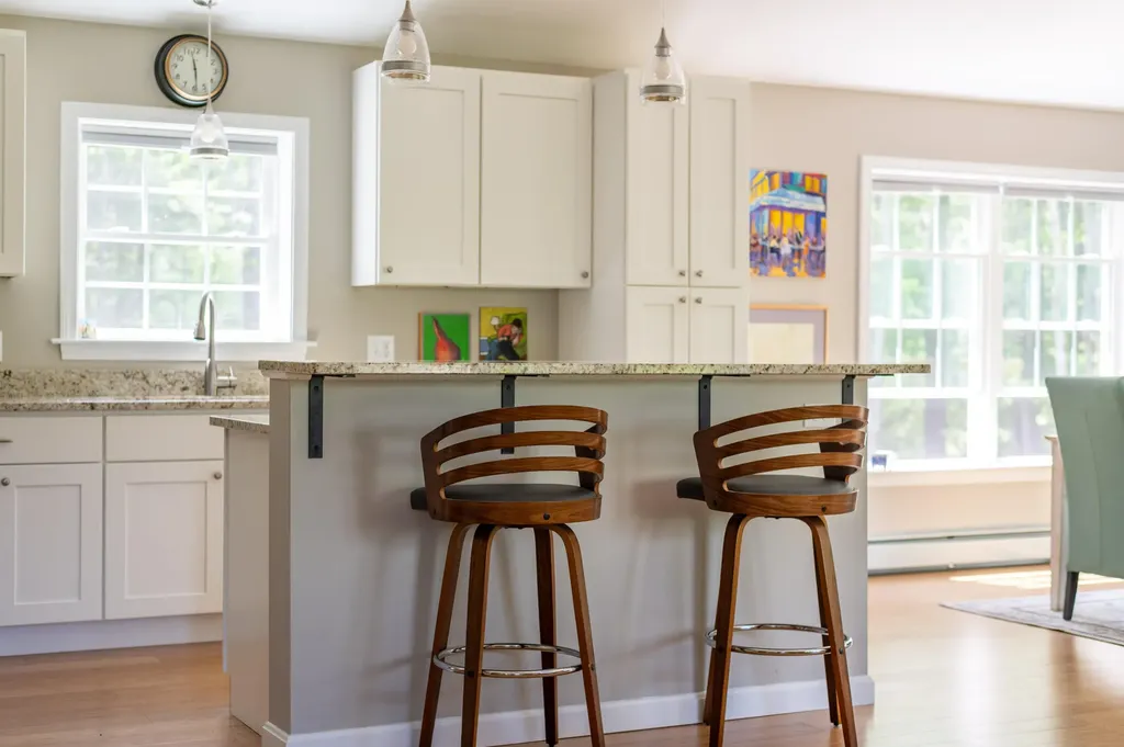 564 Kenduskeag Avenue Bangor ME 04401