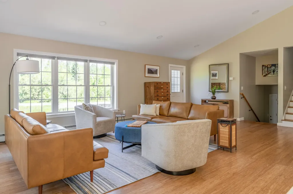 564 Kenduskeag Avenue Bangor ME 04401