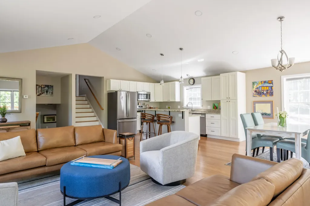 564 Kenduskeag Avenue Bangor ME 04401