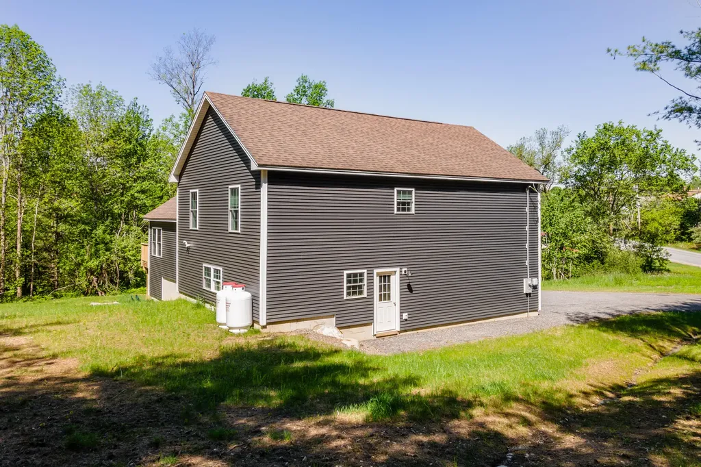 564 Kenduskeag Avenue Bangor ME 04401