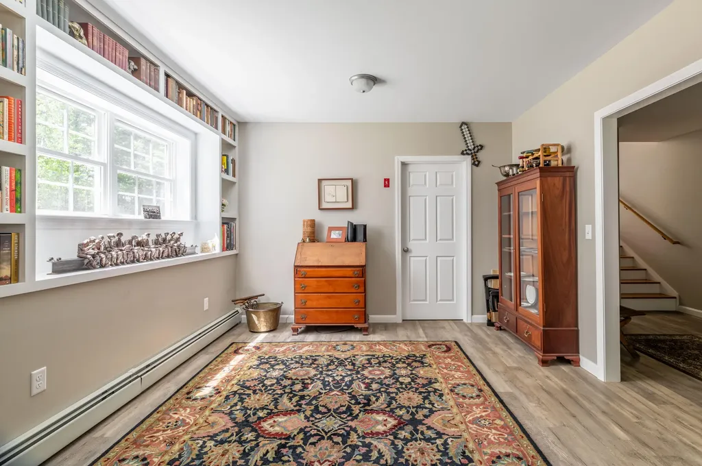 564 Kenduskeag Avenue Bangor ME 04401