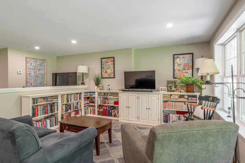 564 Kenduskeag Avenue Bangor ME 04401