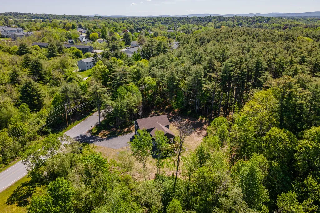 564 Kenduskeag Avenue Bangor ME 04401