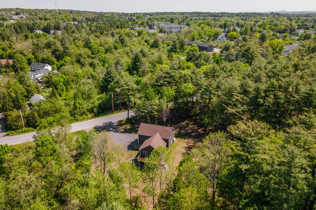 564 Kenduskeag Avenue Bangor ME 04401