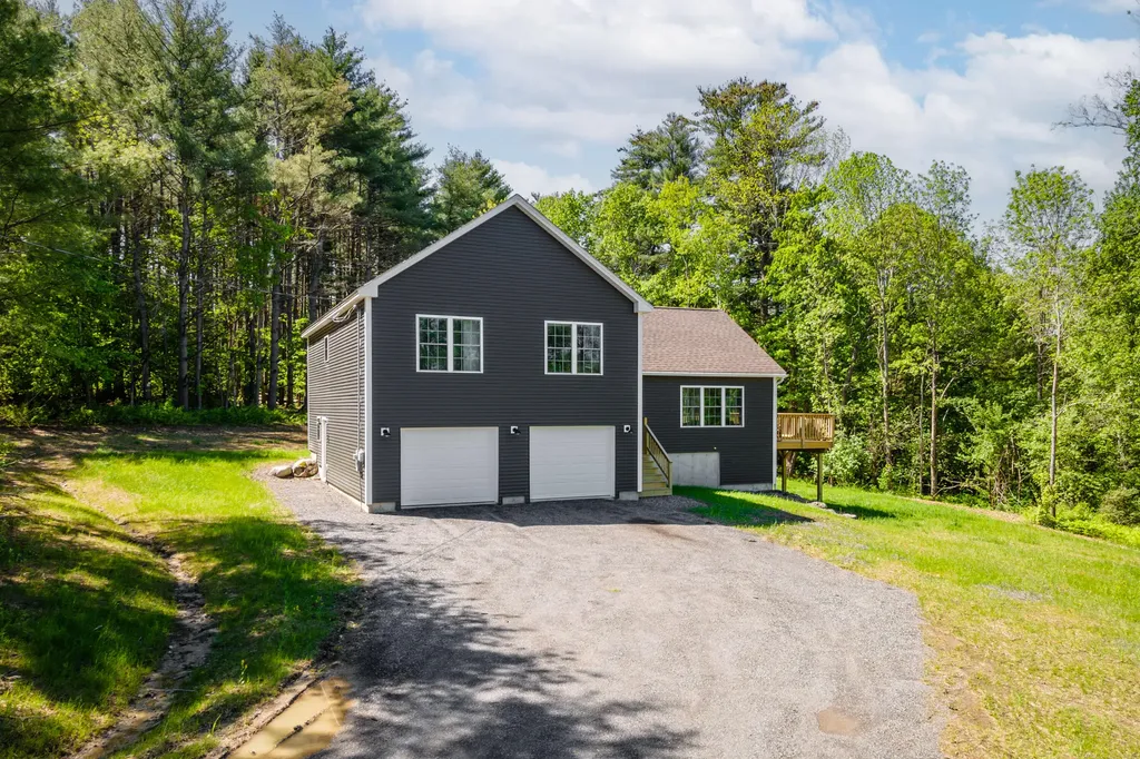 564 Kenduskeag Avenue Bangor ME 04401