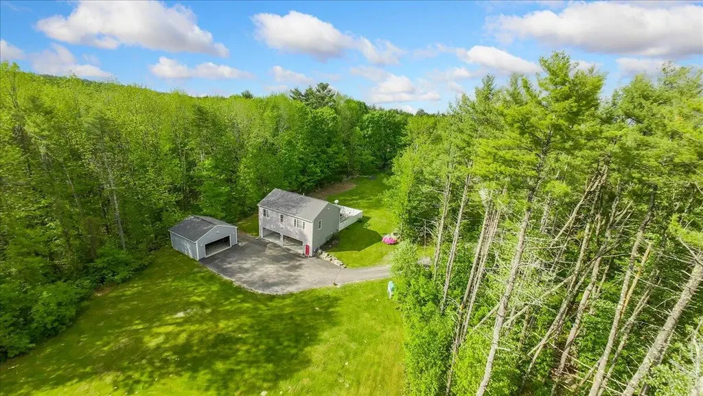 21 Frye Road Raymond ME 04071