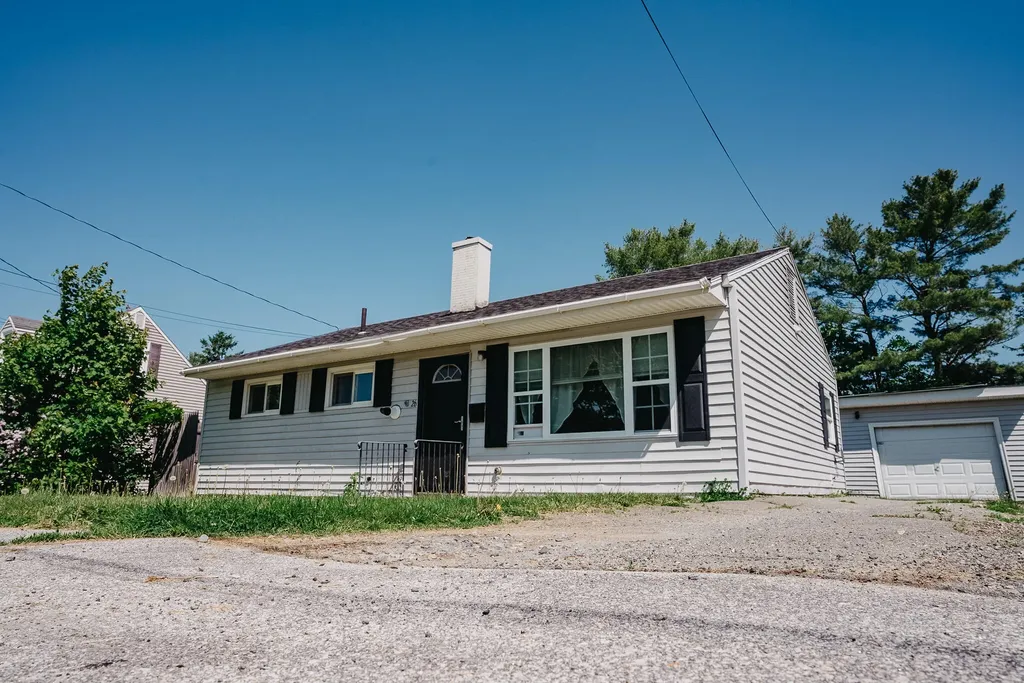 26 Lincoln Street Brewer ME 04412