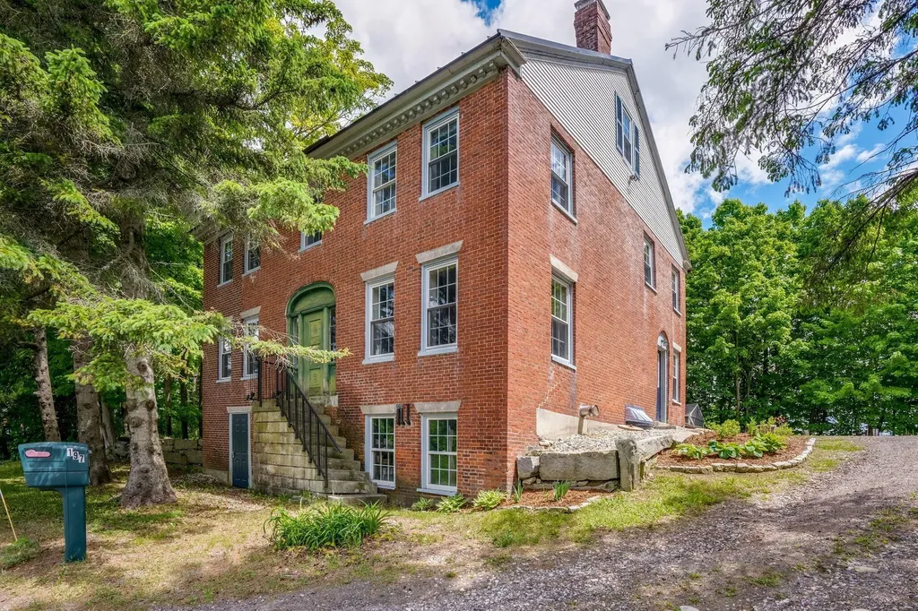 197 Portland Road Gray ME 04039