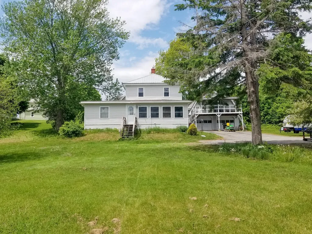 17 Lincoln Street Lincoln ME 04457