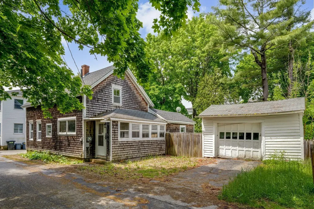 13 Market Lane Brunswick ME 04011