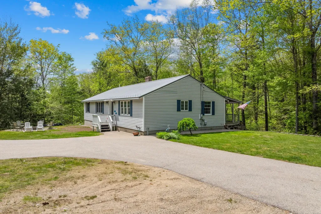 273 Bauneg Beg Road Sanford ME 04073