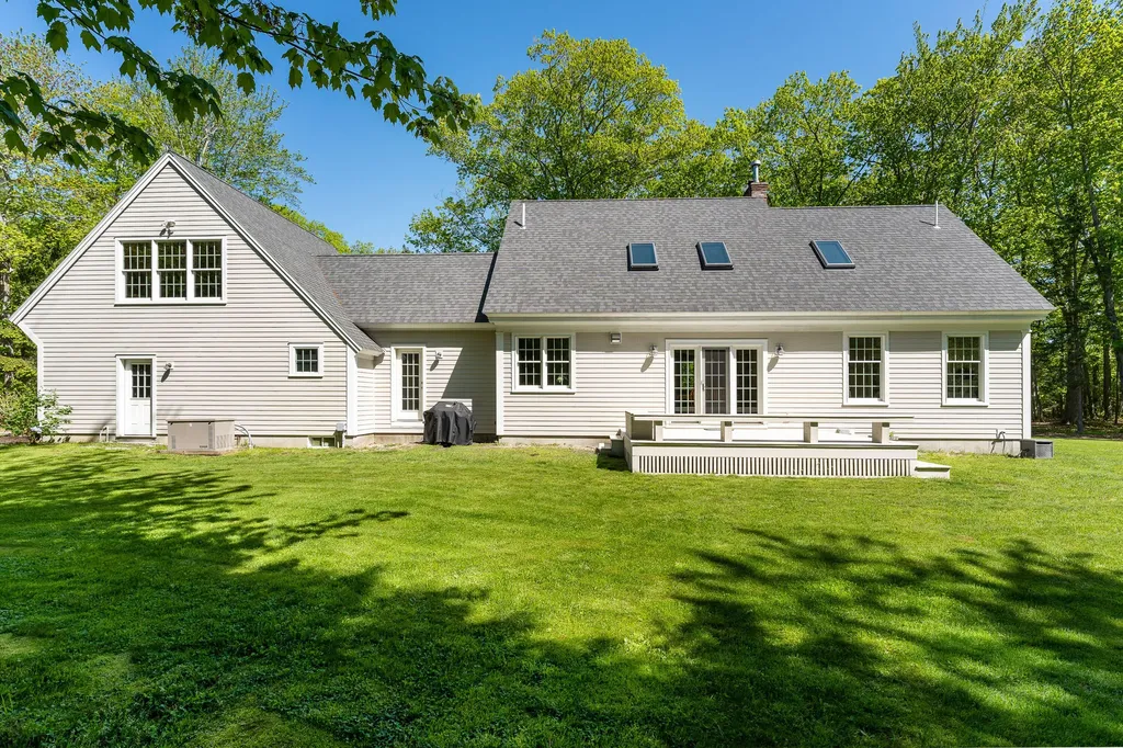 23 Whitcombs Way Yarmouth ME 04096