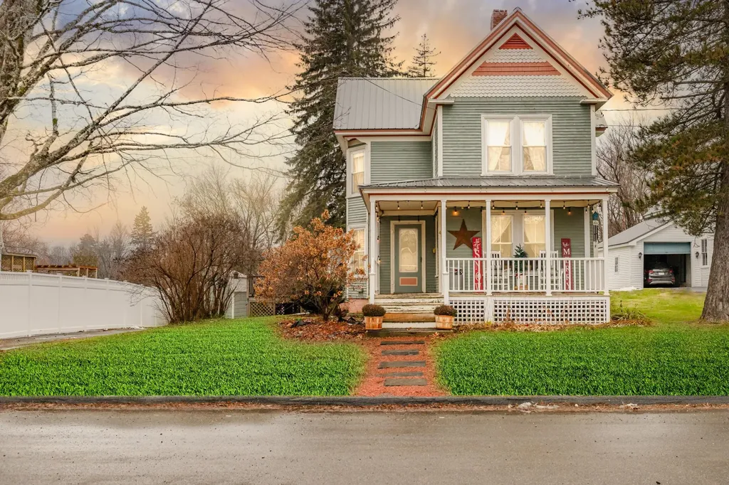 40 Spring Street Dover-foxcroft ME 04426