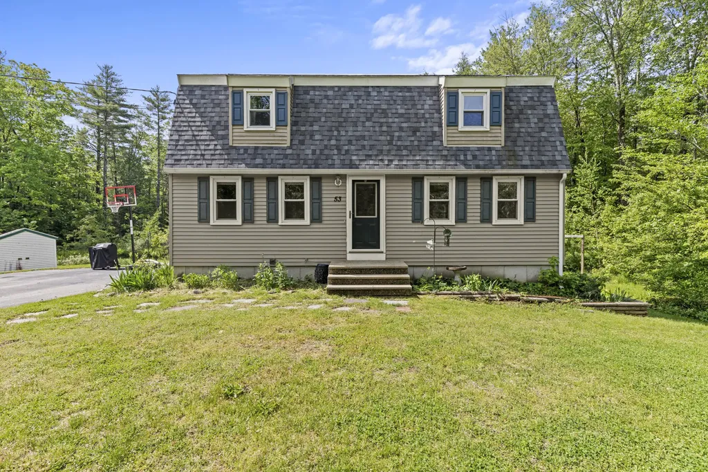 53 Deer Run Drive Buxton ME 04093