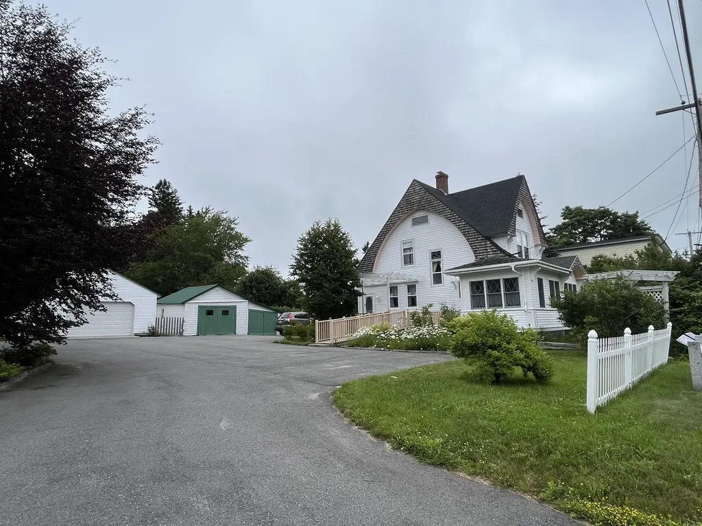 358 Main Street Winter Harbor ME 04693