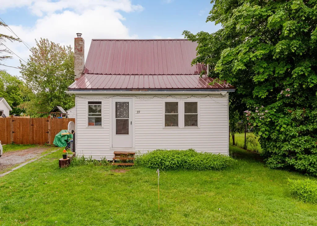 39 Wilkes Street Waterville ME 04901