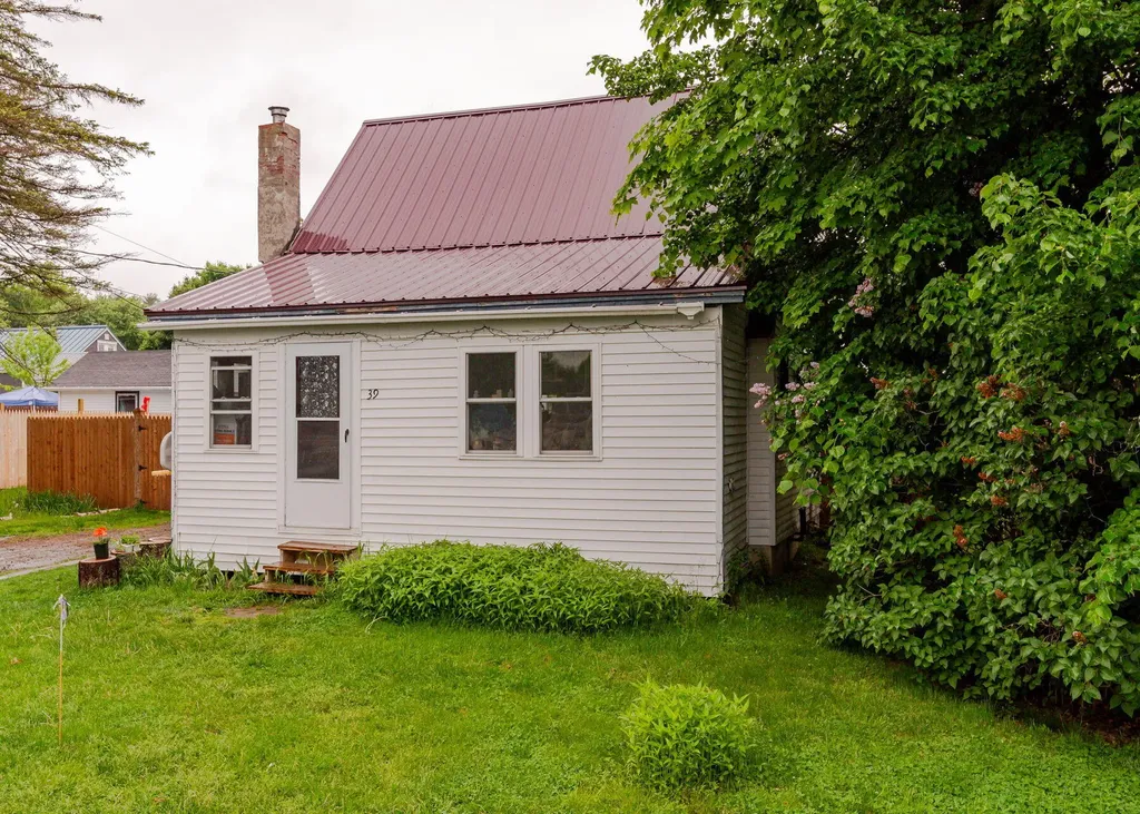 39 Wilkes Street Waterville ME 04901