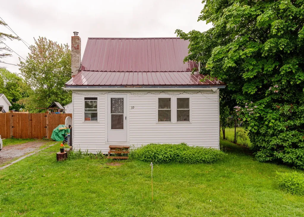 39 Wilkes Street Waterville ME 04901