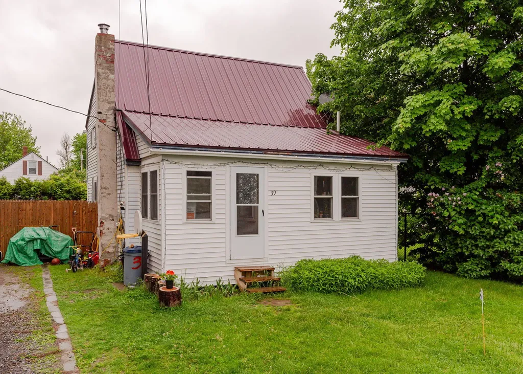39 Wilkes Street Waterville ME 04901