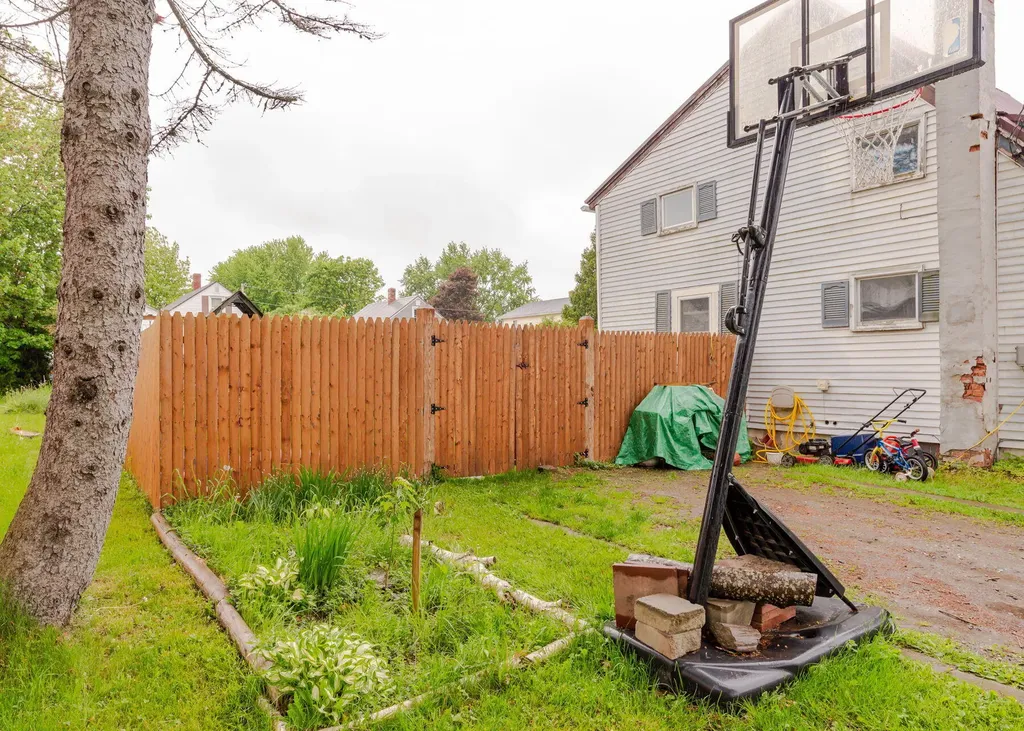 39 Wilkes Street Waterville ME 04901