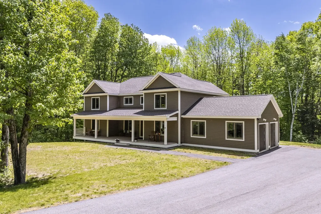 37 Stone Ridge Road Falmouth ME 04105