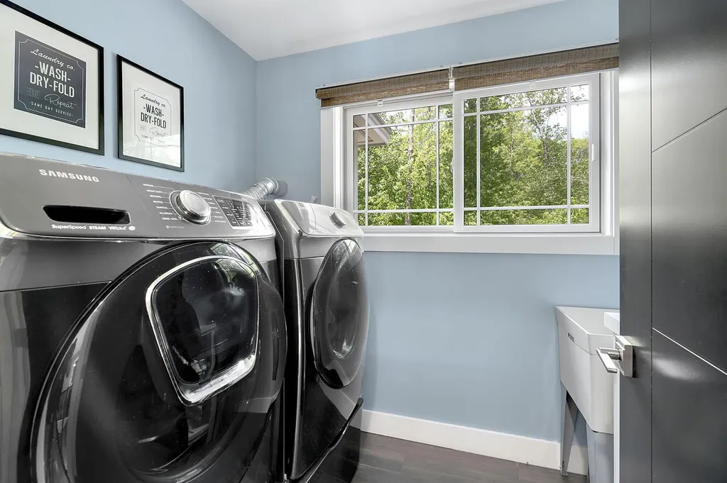 37 Stone Ridge Road Falmouth ME 04105