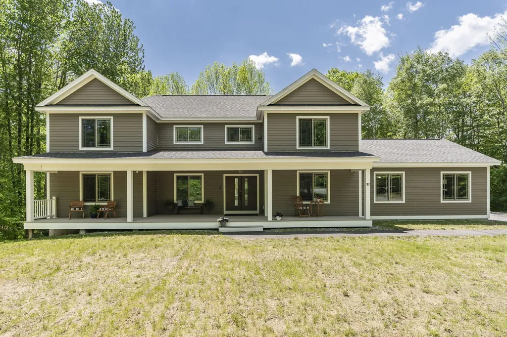 37 Stone Ridge Road Falmouth ME 04105