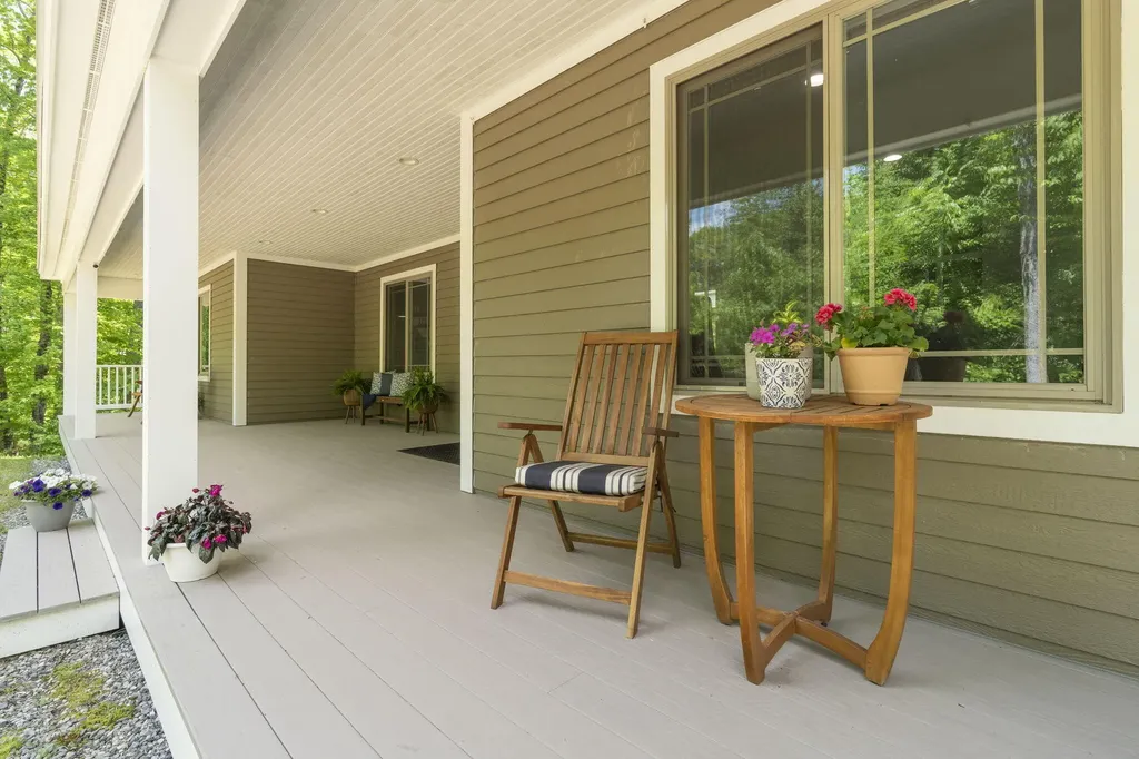 37 Stone Ridge Road Falmouth ME 04105