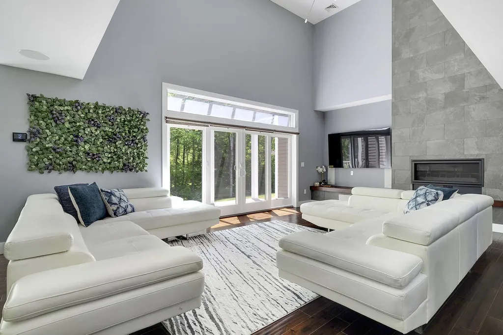 37 Stone Ridge Road Falmouth ME 04105