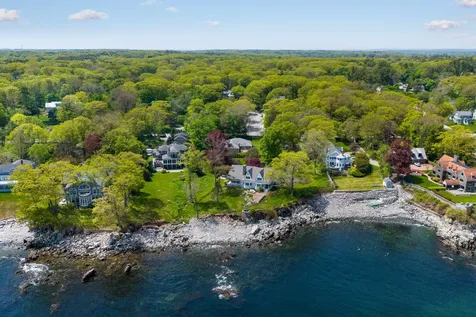 884 Shore Road Cape Elizabeth ME 04107