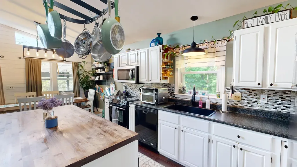 35 Avalon Street Lewiston ME 04240