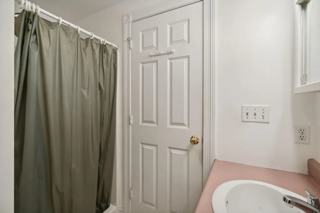 25 Holly Lane Windham ME 04062