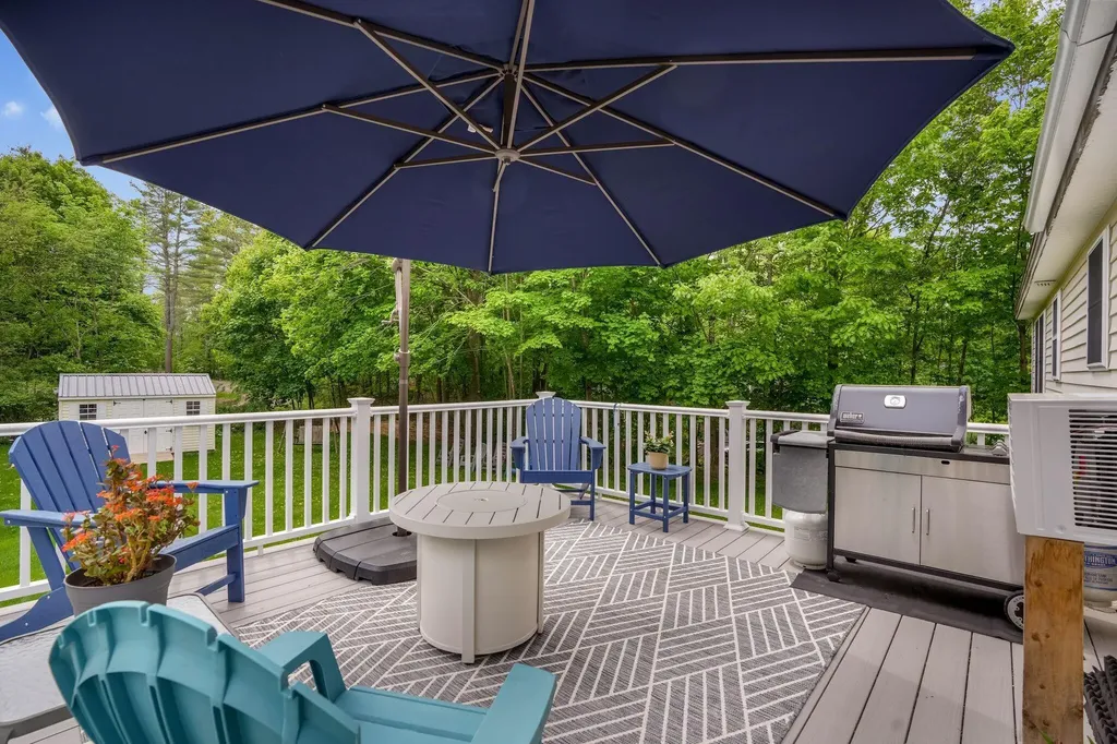 25 Holly Lane Windham ME 04062